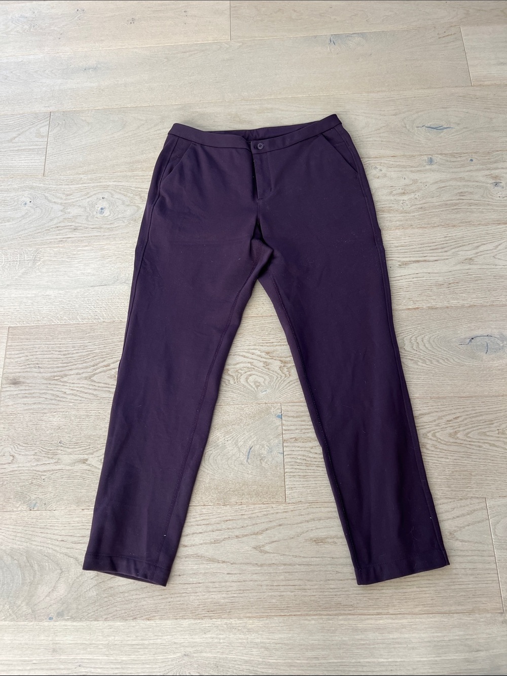 Lululemon In Movement Trouser / *Warpstream Travel Pant Size 8 in Brown Plum